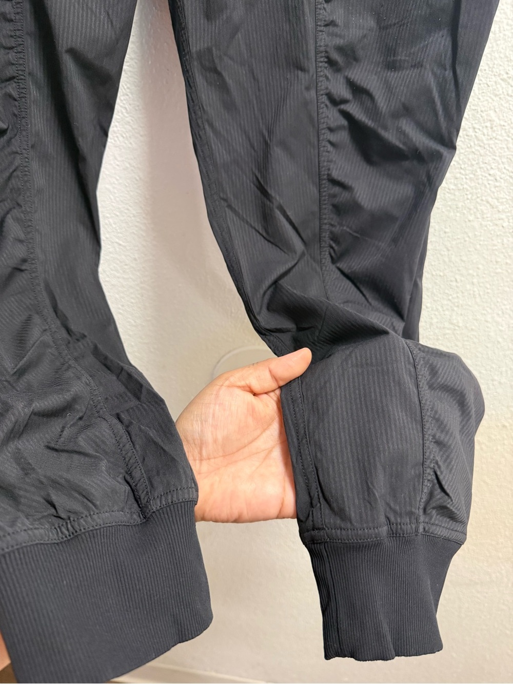Lululemon beyond the studio Jogger Pants black women size 14 - Picture 4 of 8